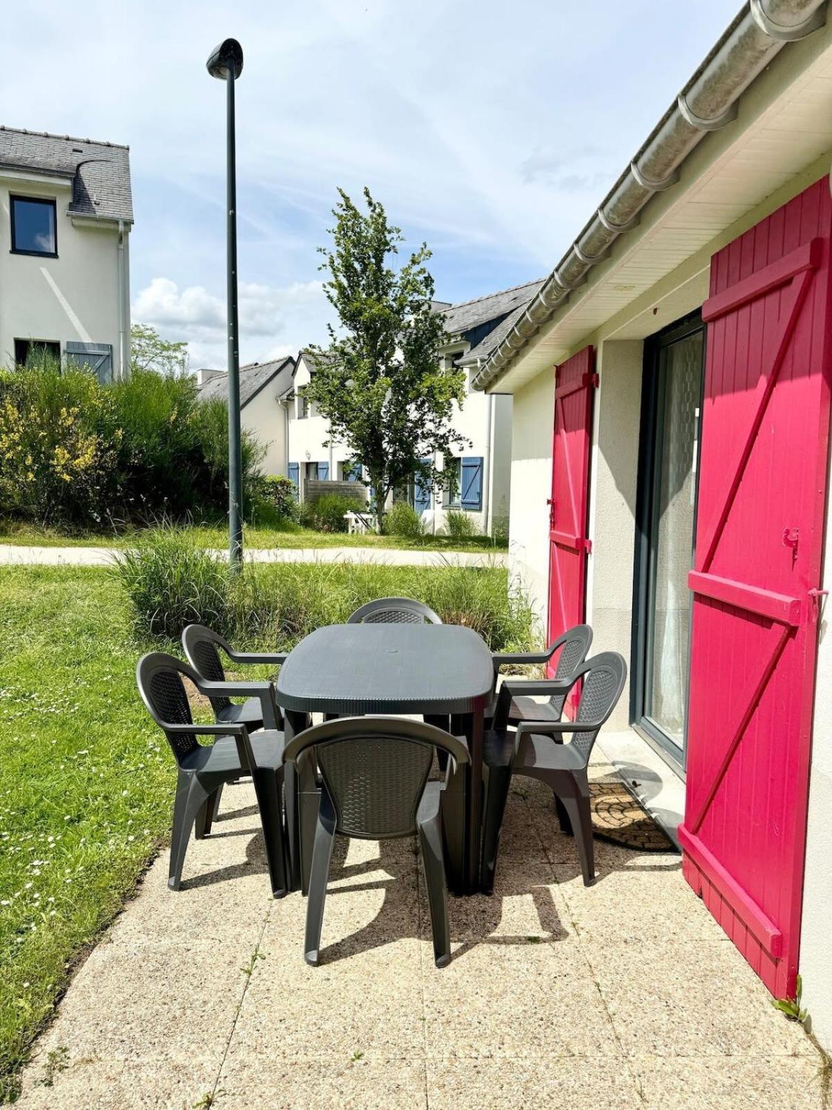Maisonnette Tout Confort - Golf - Piscine Quéven 외부 사진